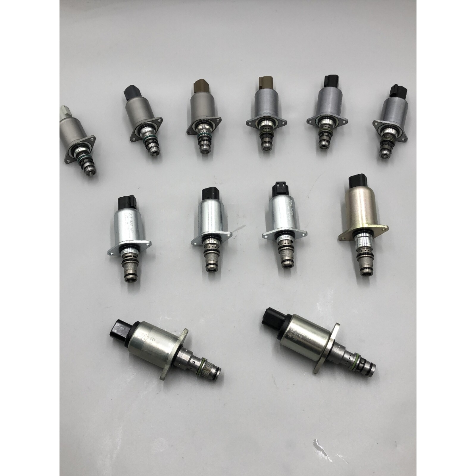 挖掘机配件三一sy135/205/195/215/245/365比例减压电磁阀tm90501