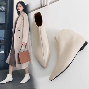 黑色软底百搭马丁靴41 小码 33尖头平底短靴女大码 及裸靴31