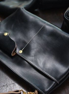 ANOTHER CLASSIC 全皮月亮包S vintage 复古