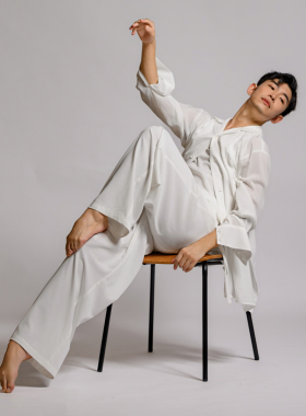 D384现代舞蹈设计款衬衫弹力雪纺男女演出服舞蹈生搭配宽松上衣