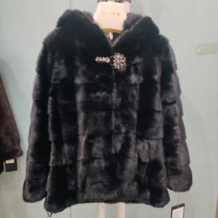 SP4202 潮流女装 黑色横排帽款 时尚