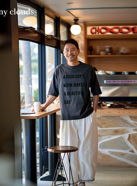 夏季新品 桑妮库拉/Sunny clouds 男式纯棉烫金英文T恤炭灰色短袖