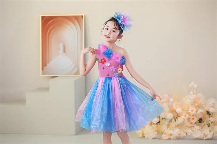环保服装儿童时装秀幼儿园手工材料diy衣服亲子装走秀表演出服装