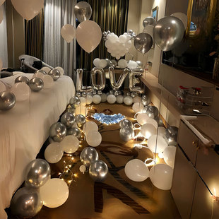 七夕情人节求婚套餐酒店房间浪漫惊喜气球装 饰室内场景简单布置灯