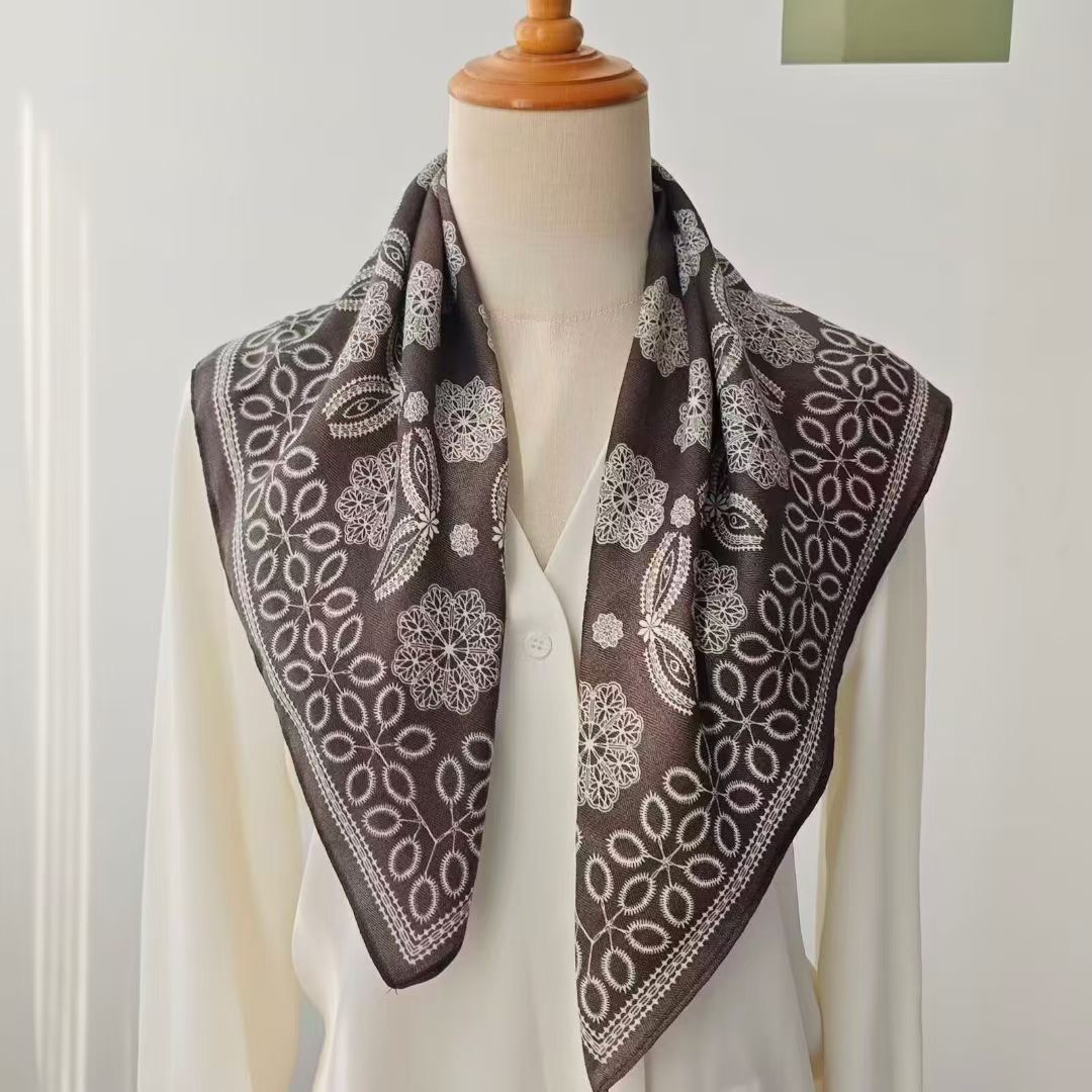 丝绒植棉小方巾复古时尚披肩领巾