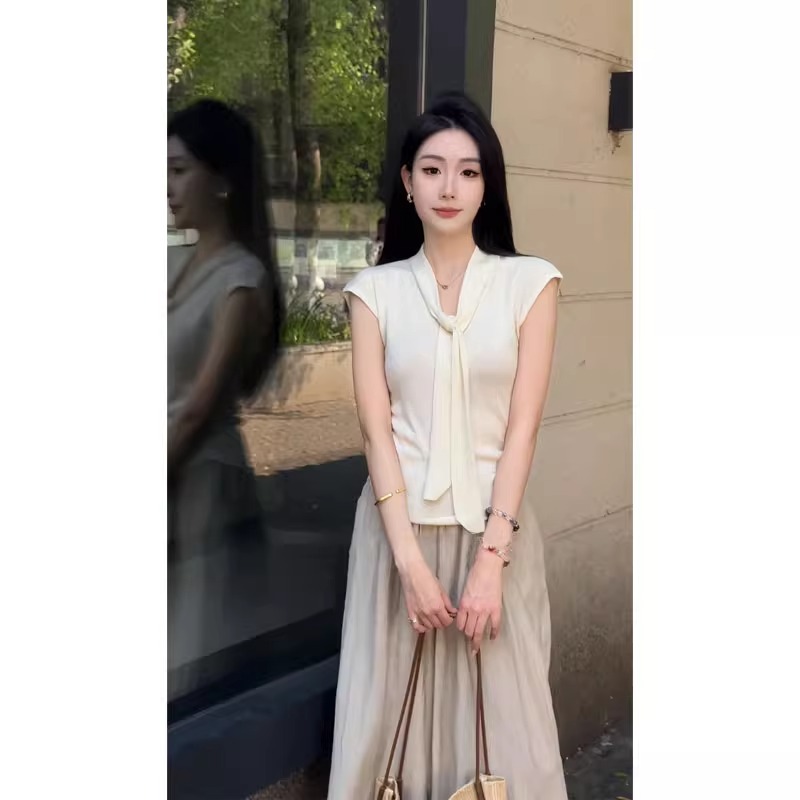 法式V领系带冰丝针织短袖T恤女夏季独特超好看小个子修身无袖上衣