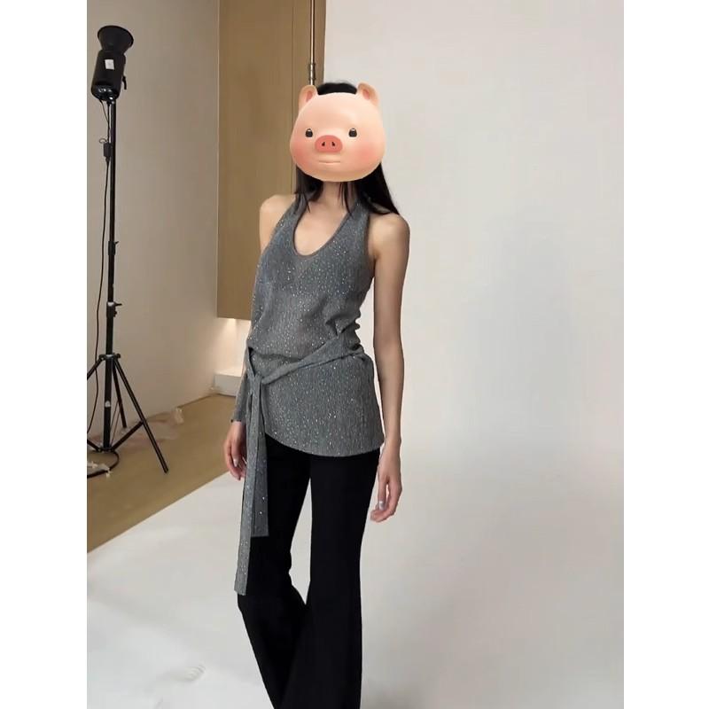 灰色V领亮闪挂脖背心女夏季外穿2025新款中长款收腰绑带无袖上衣