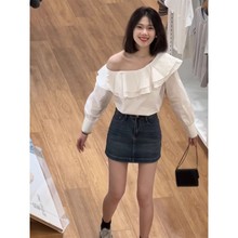 法式荷叶边不规则白色斜肩长袖衬衫女2025早秋季新款露肩衬衣上衣