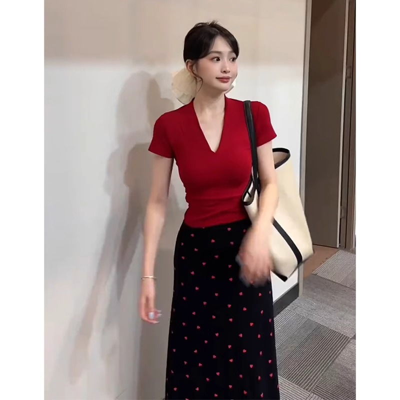 红色V领正肩短袖T恤女夏季独特漂亮掐腰修身显瘦短款基础纯色上衣