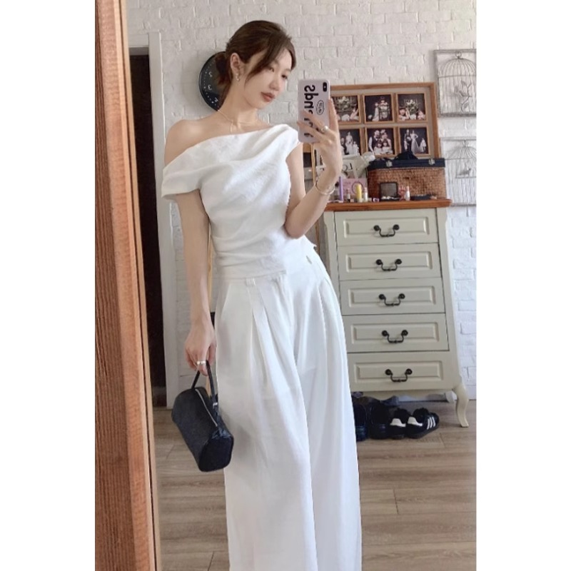 不规则设计感白色斜肩短袖T恤女