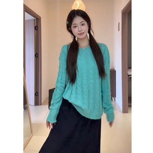 慵懶風(fēng)針織衫 早秋chic上衣 綠色圓領(lǐng)套頭麻花毛衣女秋冬季 巨好看