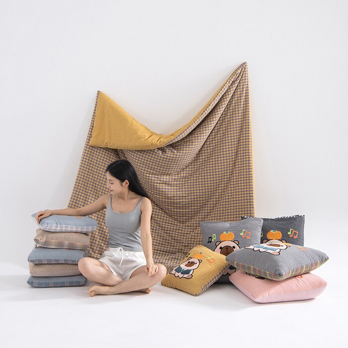 车载全棉抱枕被子两用纯棉汽车用午睡枕头毯子二合一办公室空调被