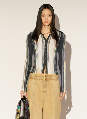 XG/雪歌26春款条纹V领针织开衫女修身显瘦纽扣羊毛衫XL111025B299