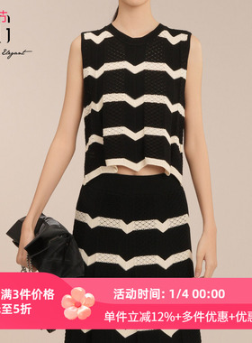 XG/雪歌正品2025夏季新款条纹圆领无袖针织衫女上衣XK211018B399