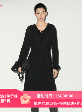 XG/雪歌26春款V领黑色连衣裙女长袖抽褶A字裙中长裙XL104006A390