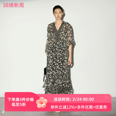 XG/雪歌26春度假风碎花连衣裙女长裙V领优雅长款裙子XL104009B394