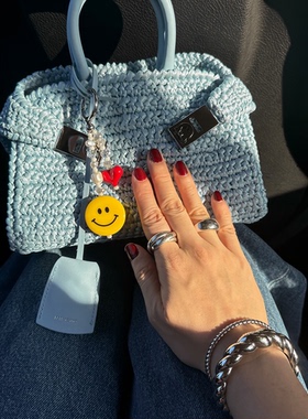 Novi品牌stringting同款个性潮流大爱心黄鸭大笑脸包包手机链挂件