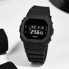 CASIO卡西欧小方块手表男女款G-SHOCK黑武士运动电子表DW-5600BB
