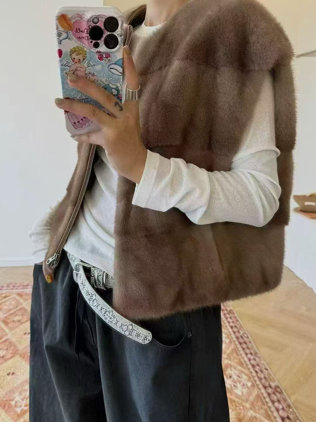 设计师品牌2025秋冬新款时尚百搭圆领水貂皮草马甲女