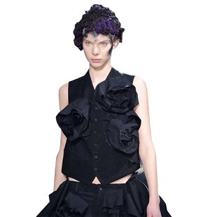 2023暗黑小众暗黑不规则西装面料暗黑系设计师款女装花朵马甲街头