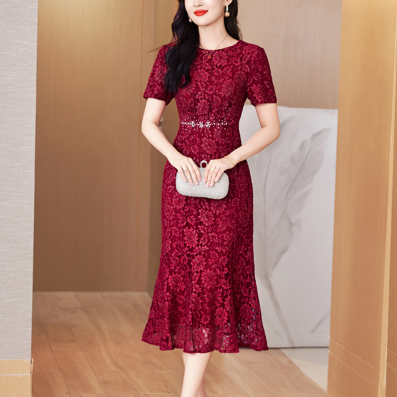 紅色蕾絲禮服魚尾裙子長(zhǎng)款2025年夏裝新款高貴訂婚敬酒晚服連衣裙