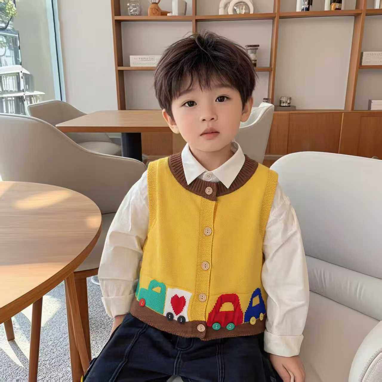 新款可爱儿童针织马甲秋季背心洋气男童春秋开衫宝宝无袖毛衣马甲