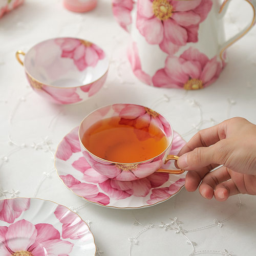 轻奢咖啡杯碟骨瓷花茶杯