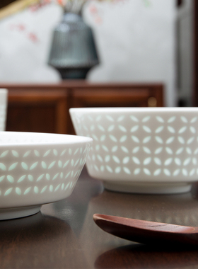 玉柏玲珑瓷景德镇碗碟套装家用中式高端陶瓷餐具套装轻奢家用乔迁