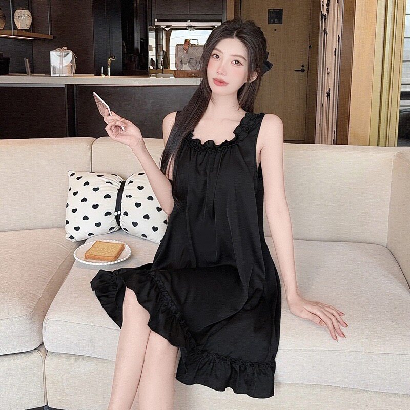 高级感黑色冰丝带胸垫吊带睡裙女夏季纯欲性感连衣裙缎面家居裙子