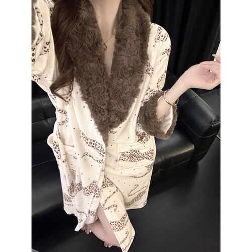 轻奢豹纹印花加厚珊瑚绒睡袍女冬