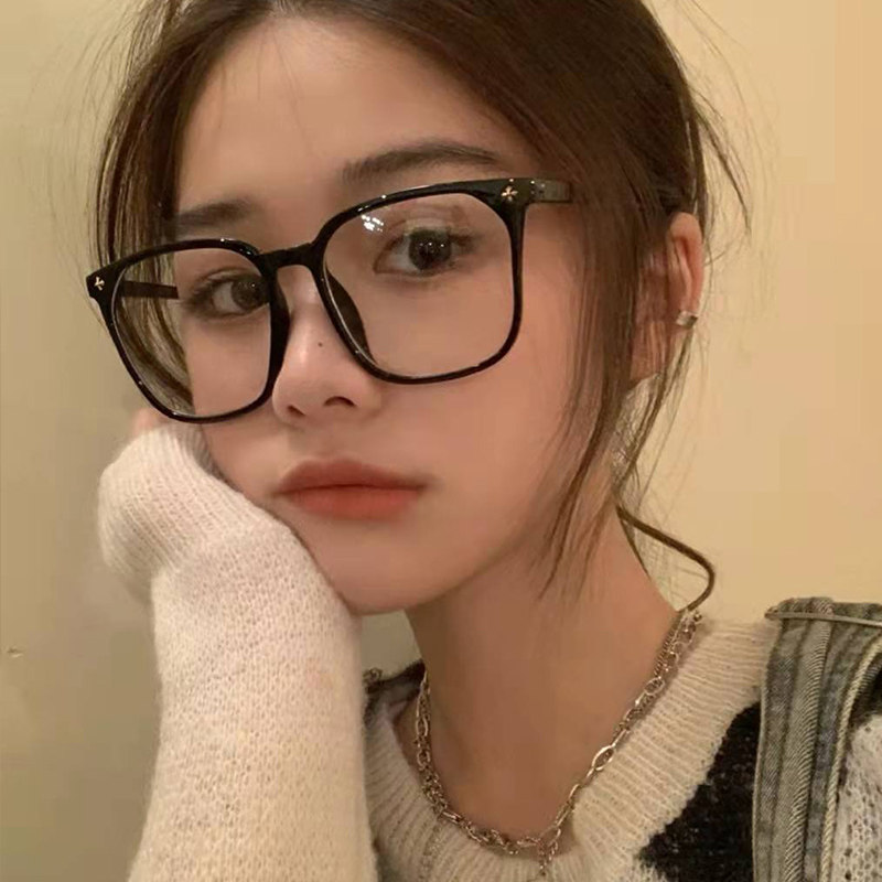 ins透明色镜框架时尚素颜防蓝光护目近视眼镜女经典潮框大脸显瘦