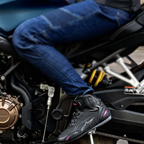 a星女士骑行鞋脚踝处加强TPU防护