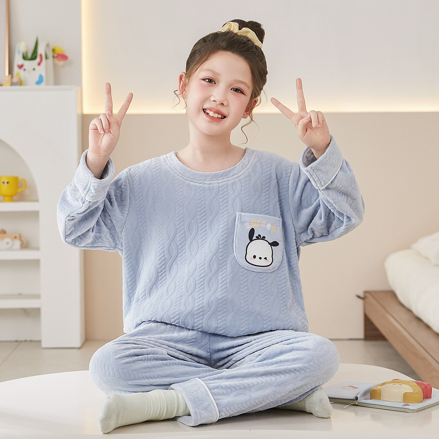 女童睡衣秋冬季珊瑚绒加厚女宝宝可爱帕恰狗法兰绒新款冬季家居服