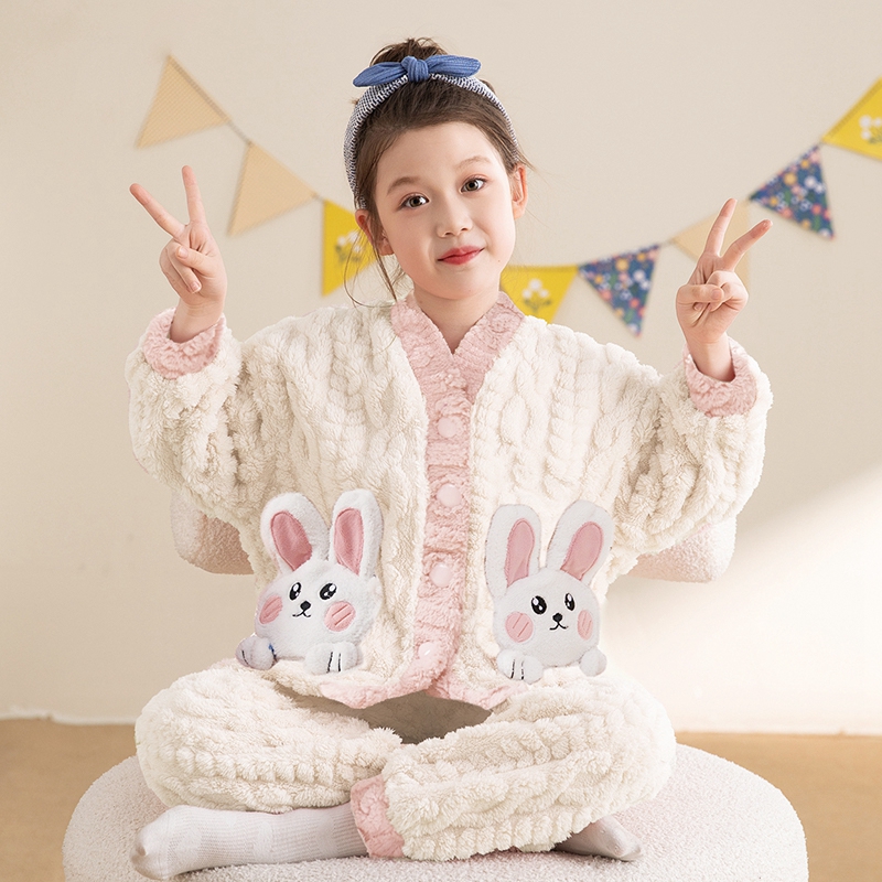 女童睡衣秋冬款2025新款儿童法兰绒家居服加厚女孩宝宝珊瑚绒套装