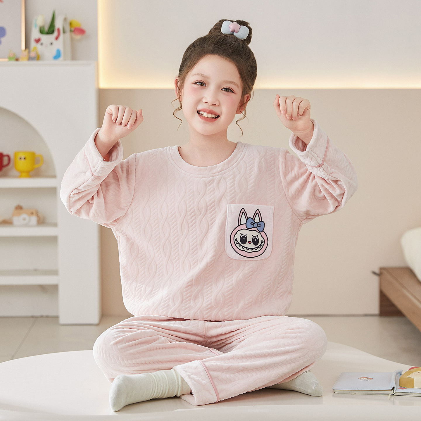 女童珊瑚绒保暖睡衣儿童秋冬款法兰绒小女孩家居服中大童卡通套装