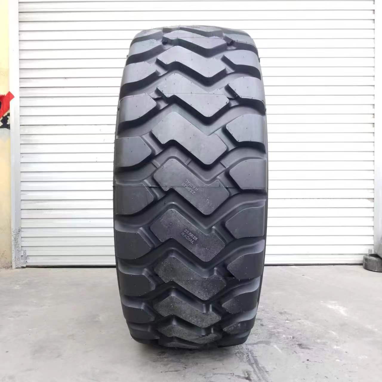 50铲车装载机23.5R25钢丝胎