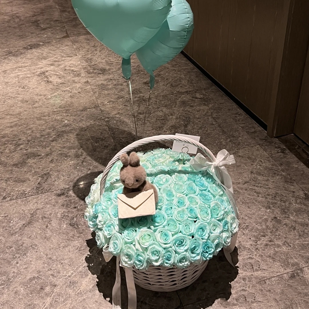 蒂芙尼蓝玫瑰喷漆鲜花喷色花艺专用