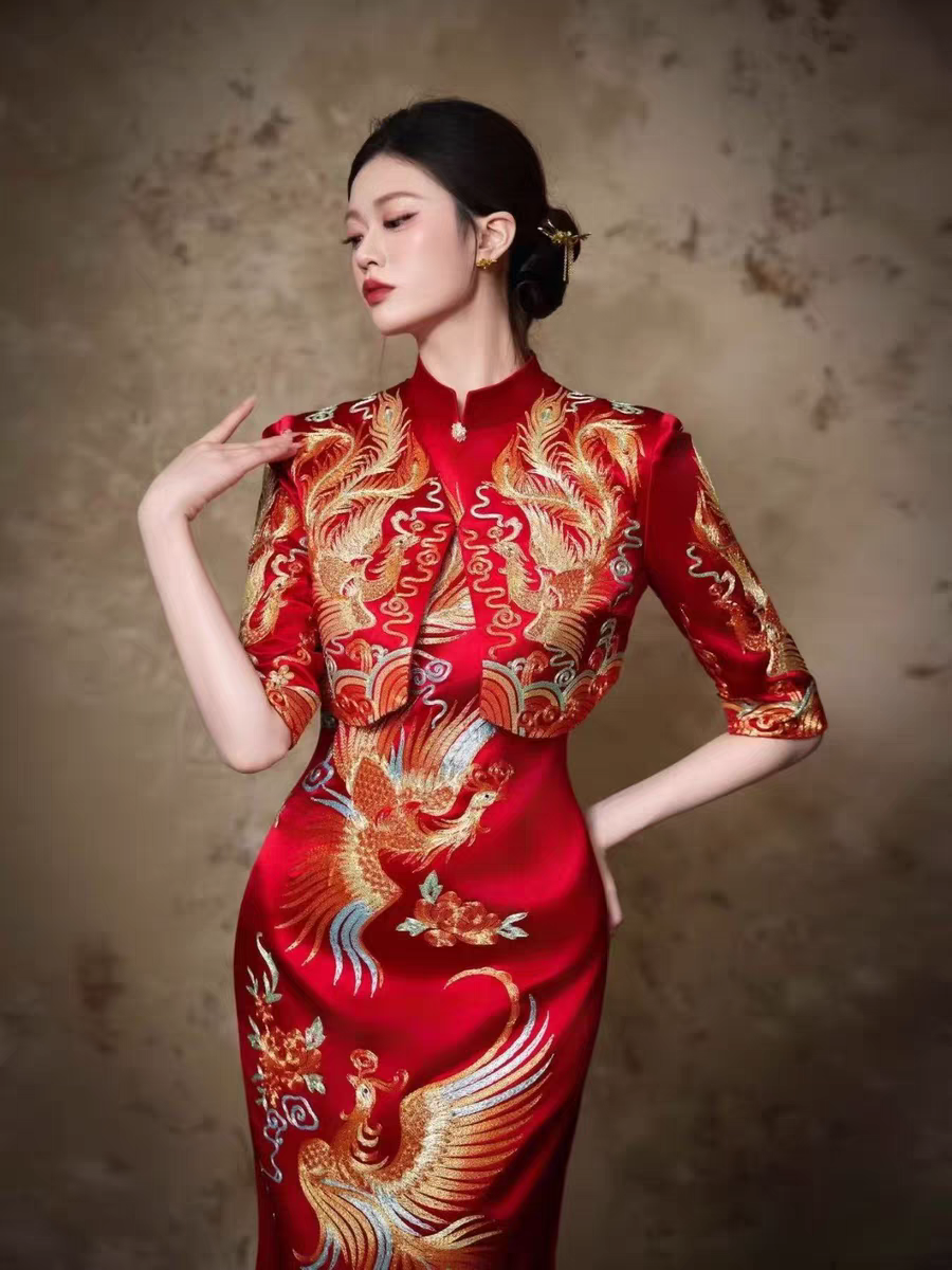 出租花样年华正版红色旗袍结婚订婚敬酒礼服中式刺绣重工新娘礼服