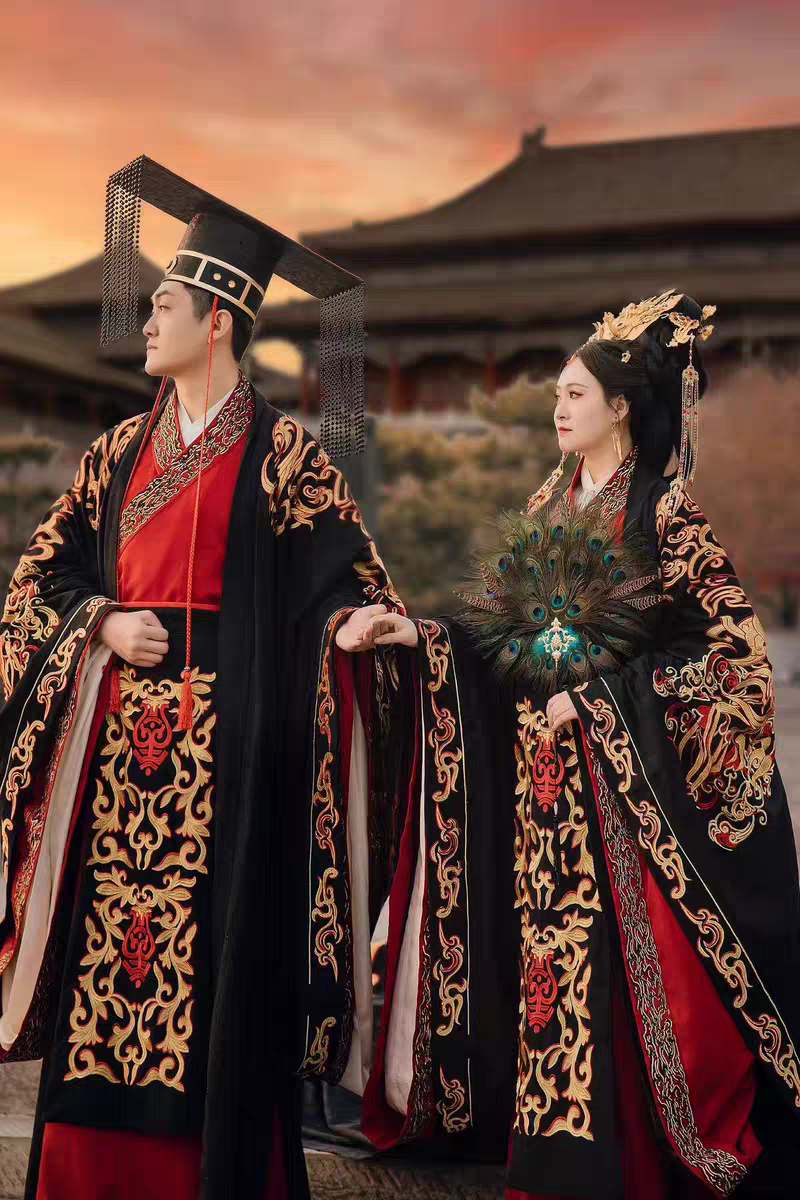 出租汉服婚服重工新款周制汉红黑色大气拖尾结婚嫁衣婚嫁均码租赁