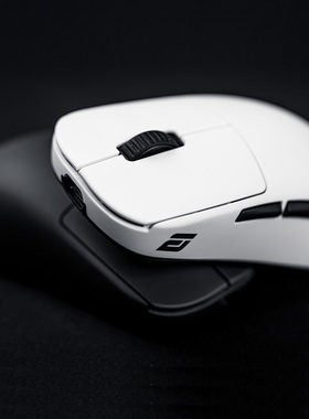 ENDGAME GEAR OP1we轻量化电竞游戏鼠标适用于吃鸡 CSGO APEX 守