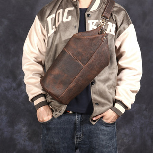 新款 休闲头层牛皮斜挎包 疯马皮胸包单肩包复古潮旅行骑行真皮男士