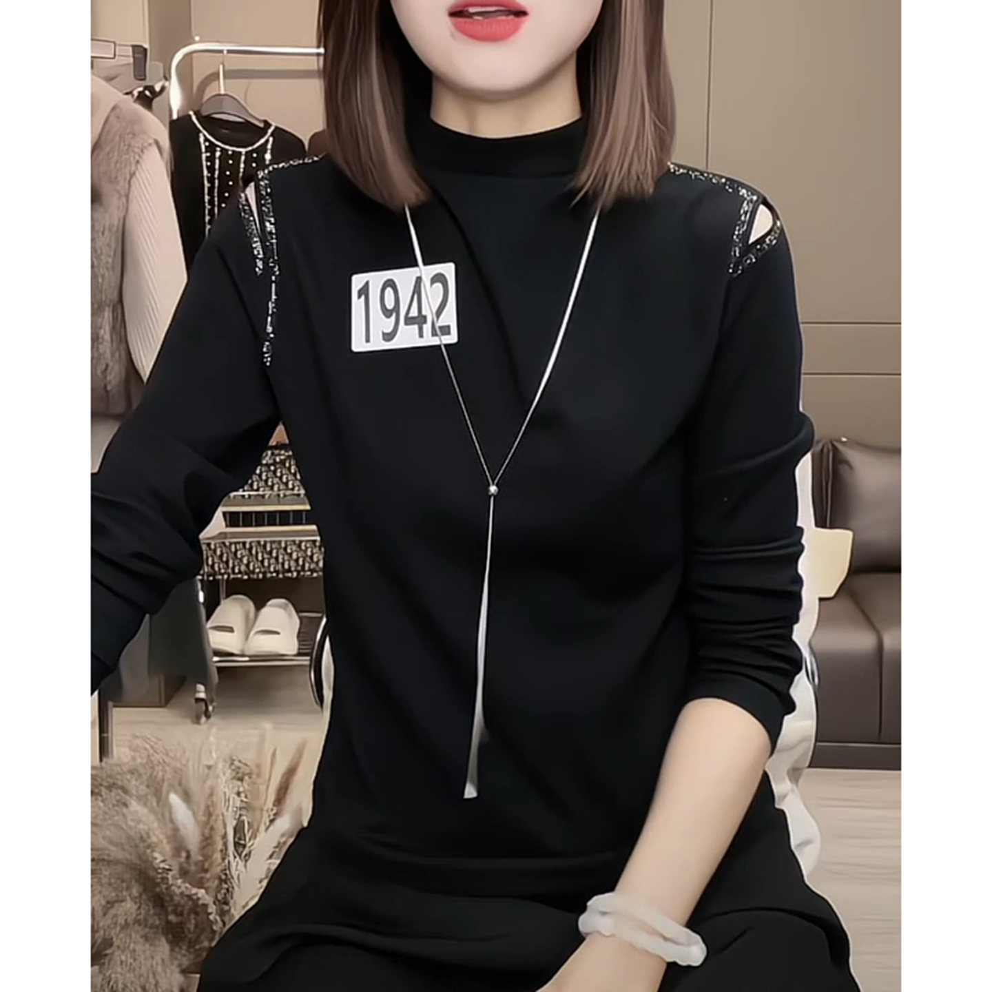 欧货半高领露肩镶钻长袖上衣