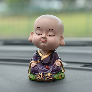 汽车摆件可爱男女个性 饰用品 创意摇头卡通公仔车内车载娃娃装