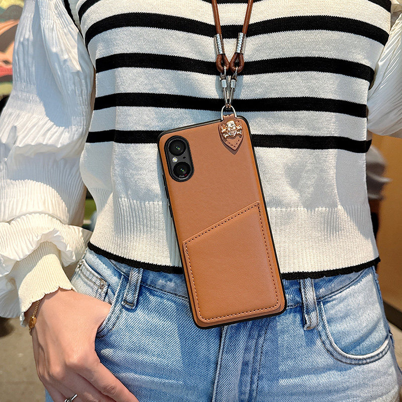 适用于索尼Xperia 5V手机壳斜挎卡包背带挂绳索尼5v保护套高级感棕色皮质骷髅头Sony xperia5v简约新款防摔