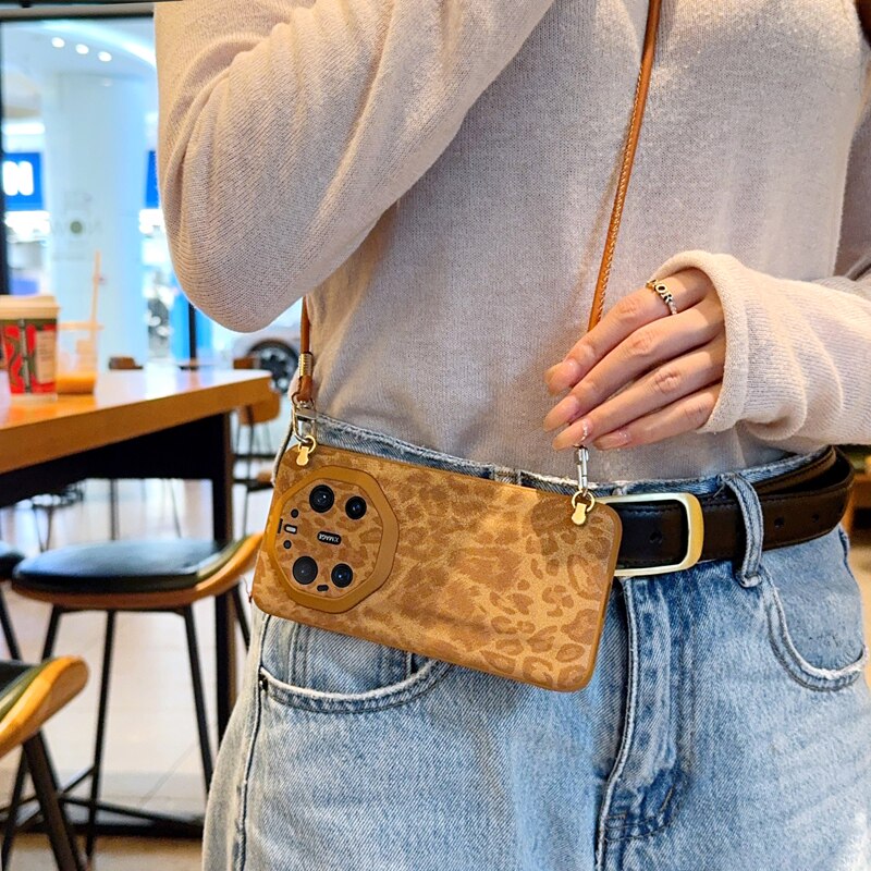 适用于华为Mate80RS非凡大师手机壳豹纹美拉德超薄华为mate80rs防摔全包秋冬新款斜挎背带挂绳保护套