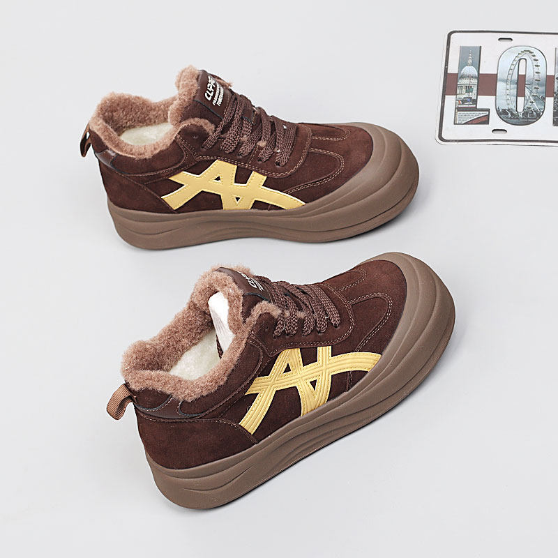 时尚大码女鞋41一43冬2025新款棉鞋休闲特大号高帮鞋舒适加绒板鞋