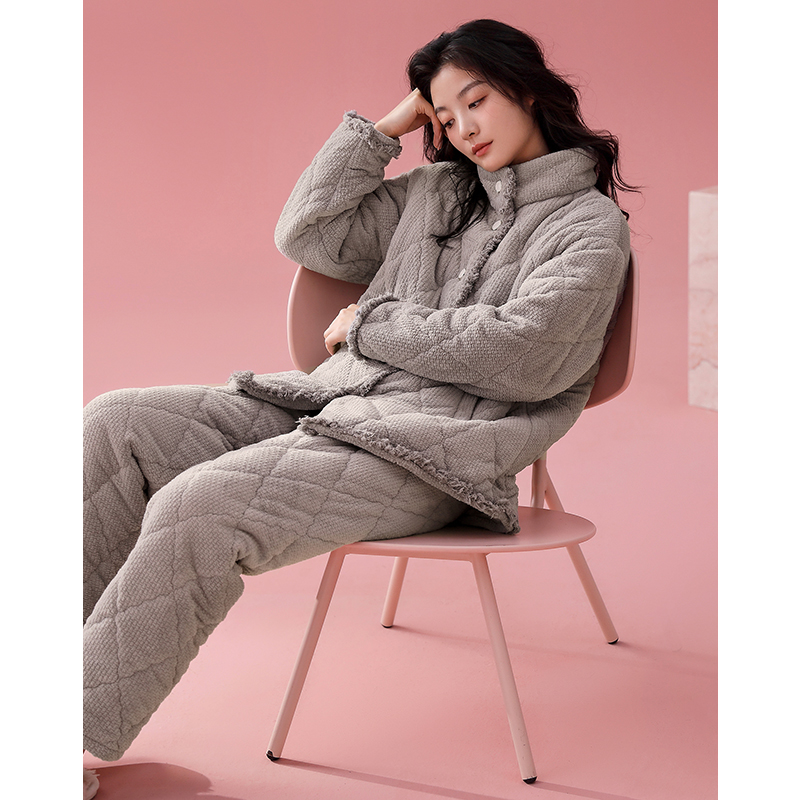珊瑚绒睡衣女款冬季三层夹棉加厚