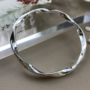 9999纯银莫比乌斯环手镯女简约情侣闭口刻字设计感足银手链送女友