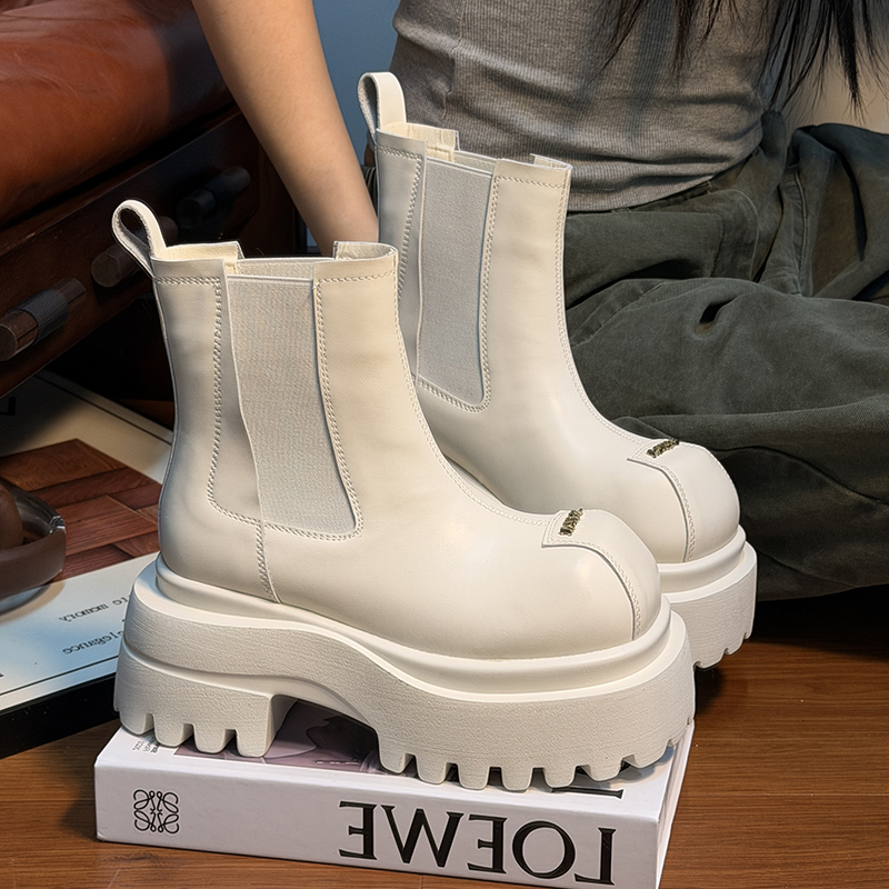 真皮圆头厚底松糕马丁靴女英伦风