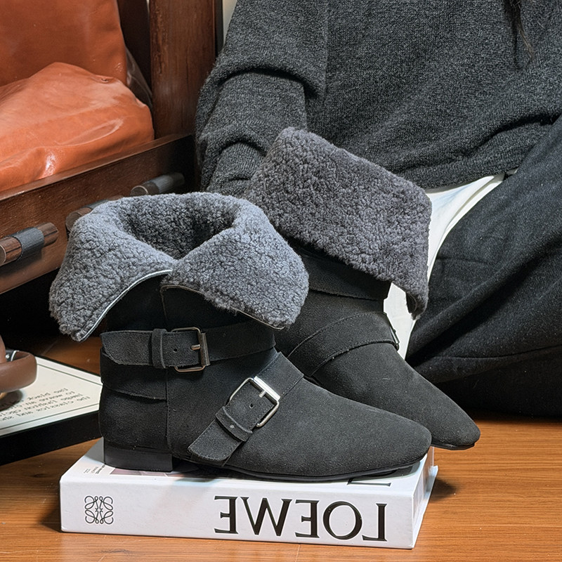 磨砂真皮羊毛皮带扣两穿马丁靴